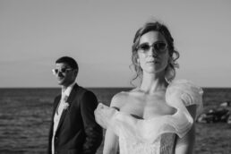 Sposa ritratto bianco e nero - Matrimonio Conero Marche 2 Matrimonio Fortino Napoleonico ritratto sposa abito volant mare Conero